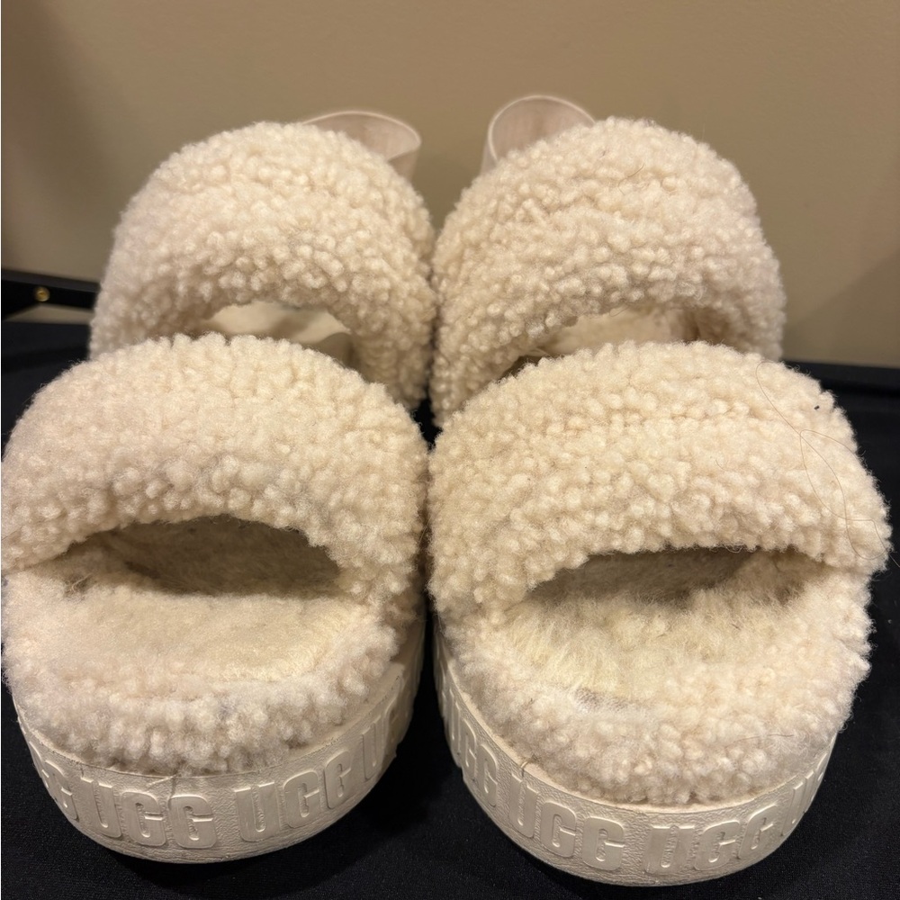 UGG Women's Oh Fluffita Slipper size 9 - Picture 3 of 8